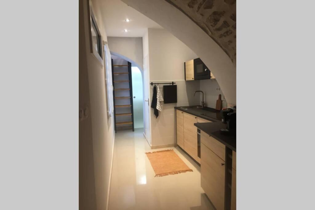 Appartement Studio Tout Équipé à Marguerittes Extérieur photo